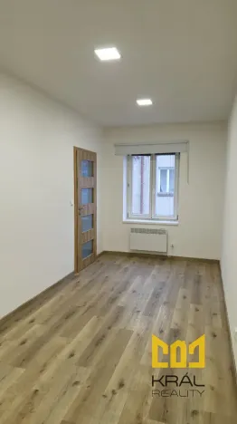 Pronájem bytu 2+1, Praha - Smíchov, Nádražní, 52 m2
