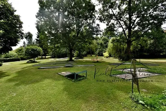 Prodej apartmánu, Hranice, 297 m2