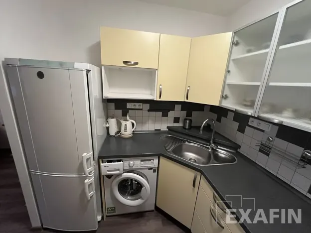 Pronájem bytu 2+kk, Praha - Čimice, Ouholická, 42 m2