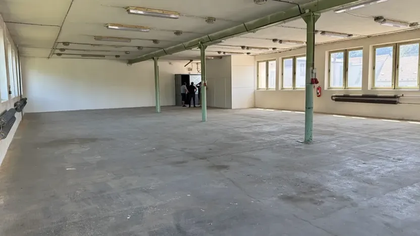 Pronájem výrobních prostor, Třebíč, V. Nezvala, 268 m2