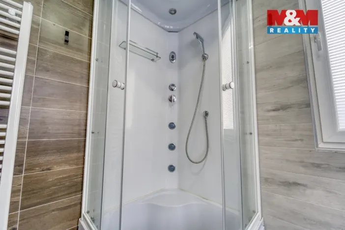 Prodej výrobních prostor, Stružná, 216 m2