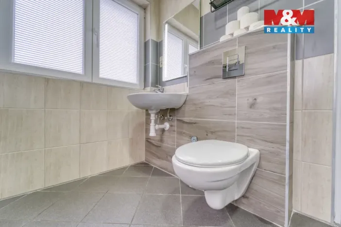 Prodej výrobních prostor, Stružná, 216 m2