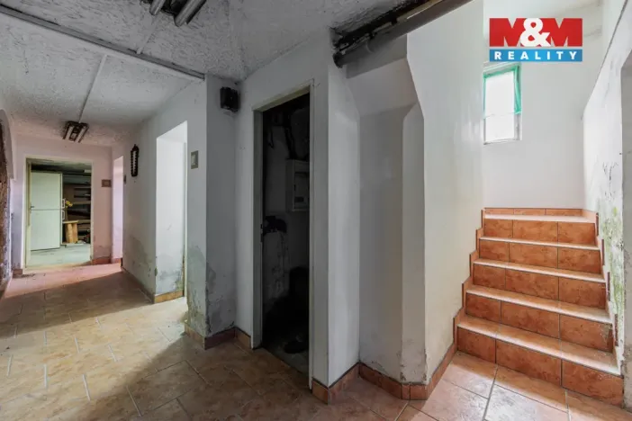 Prodej rodinného domu, Bečov nad Teplou, Nádražní, 298 m2