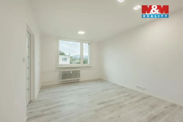 Prodej bytu 2+kk, Chřibská, 36 m2