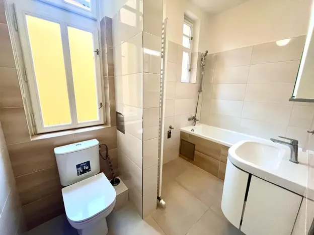 Pronájem bytu 2+kk, Praha - Nové Město, U půjčovny, 37 m2