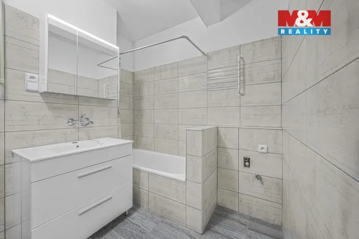 Pronájem bytu 1+kk, Opočno, Pohořská, 40 m2