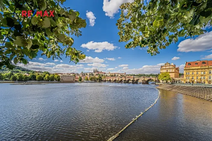 Prodej bytu 2+1, Praha - Staré Město, Náprstkova, 42 m2