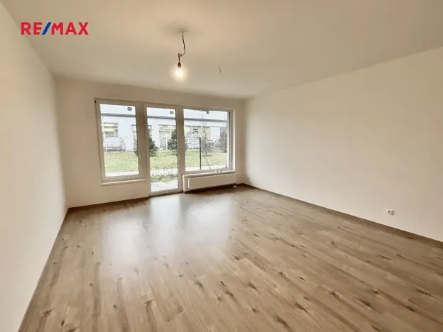 Prodej bytu 2+kk, Praha - Dolní Počernice, Černodolská, 66 m2