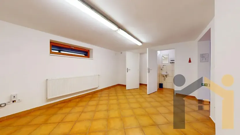 Pronájem obchodního prostoru, Praha - Hostivař, Hornoměcholupská, 88 m2