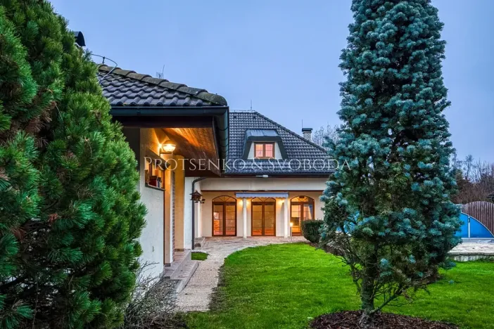 Prodej rodinného domu, Klínec, 345 m2