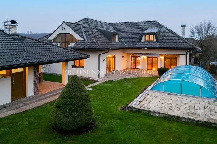 Prodej rodinného domu, Klínec, 345 m2