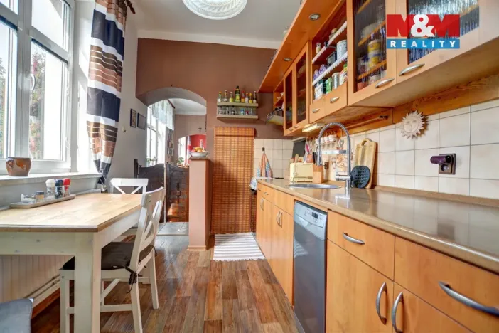 Prodej rodinného domu, Hostinné, Horská, 408 m2