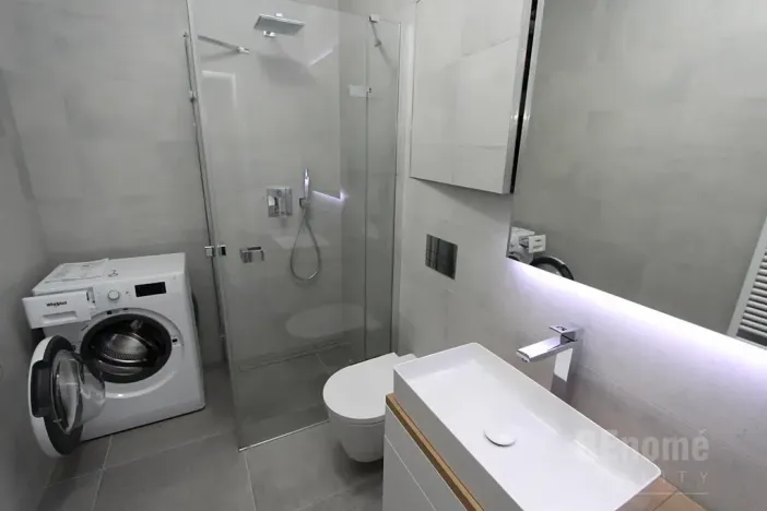 Pronájem bytu 2+kk, Praha - Karlín, U Mlýnského kanálu, 55 m2