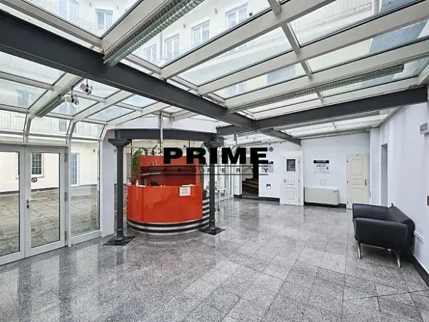 Pronájem kanceláře, Praha - Nové Město, Soukenická, 401 m2