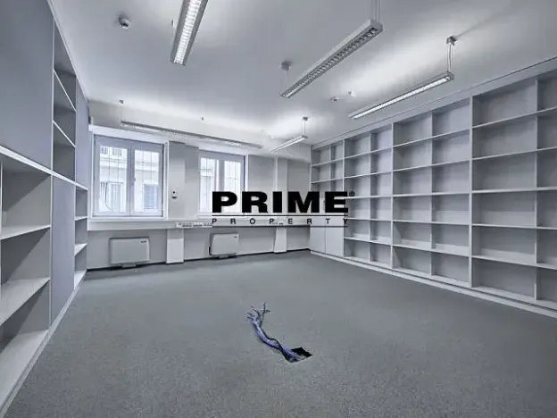 Pronájem kanceláře, Praha - Nové Město, Soukenická, 161 m2