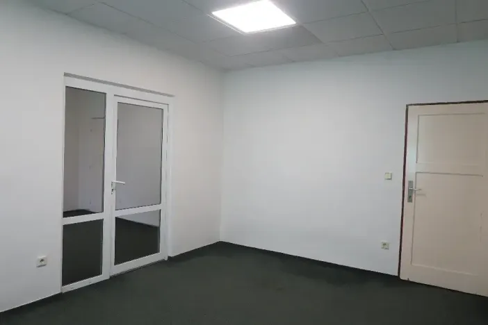 Pronájem kanceláře, Hradec Králové, Bieblova, 35 m2