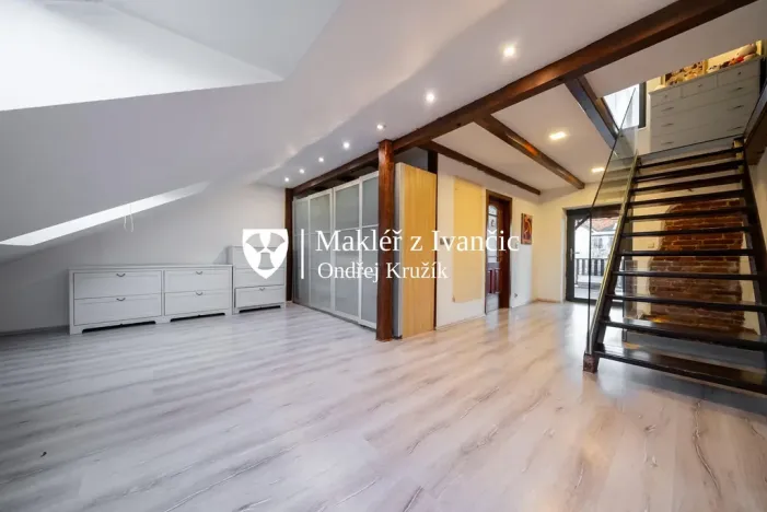 Pronájem rodinného domu, Ivančice, Jana Schwarze, 178 m2