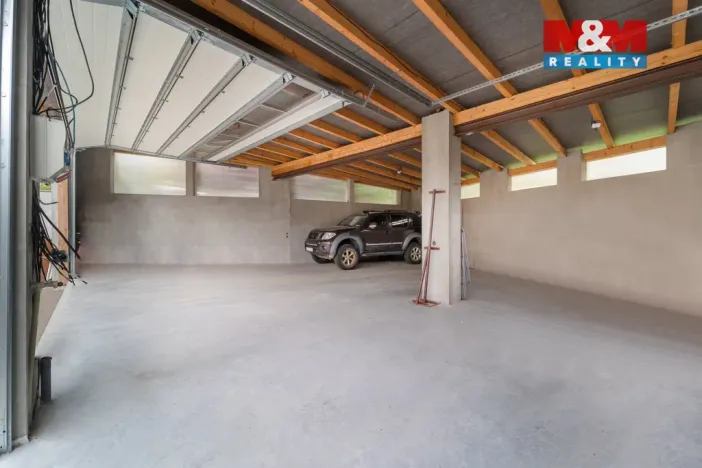 Prodej rodinného domu, Zlín - Louky, Růžová, 600 m2