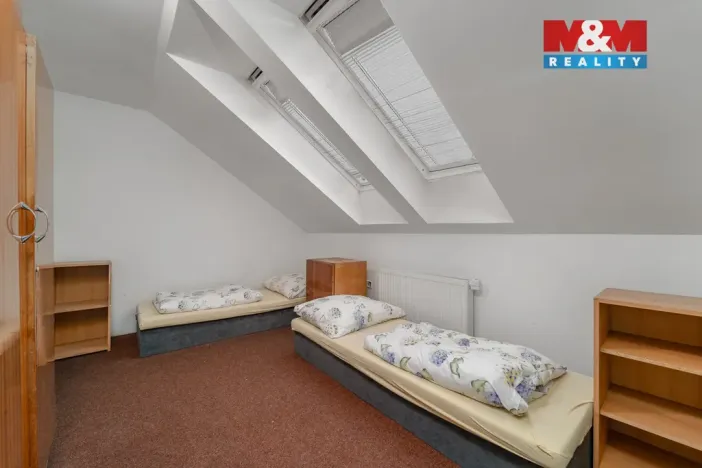 Prodej rodinného domu, Zlín - Louky, Růžová, 600 m2