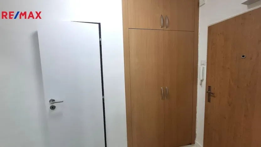 Pronájem bytu 2+1, Ostrava - Poruba, Nálepkovo náměstí, 55 m2