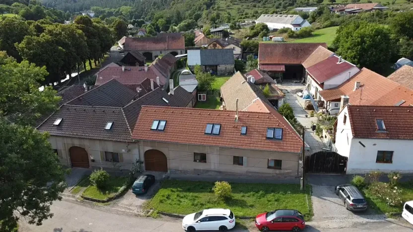 Prodej rodinného domu, Hředle, 398 m2