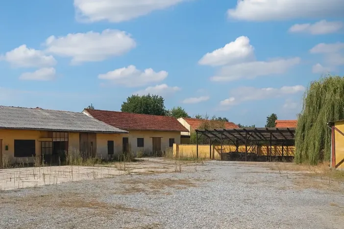 Dražba výrobních prostor, Městec Králové, Palackého, 1826 m2