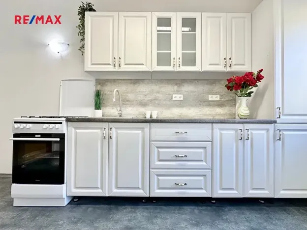 Pronájem bytu 2+1, Pardubice, Čs. armády, 60 m2