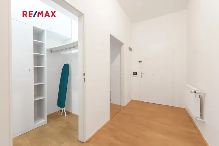 Pronájem bytu 3+1, Praha - Holešovice, Umělecká, 93 m2