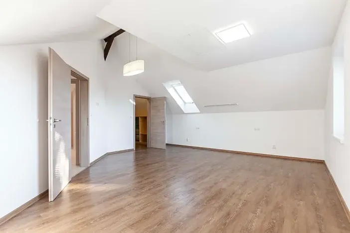 Pronájem rodinného domu, Nymburk, Vagónka, 166 m2