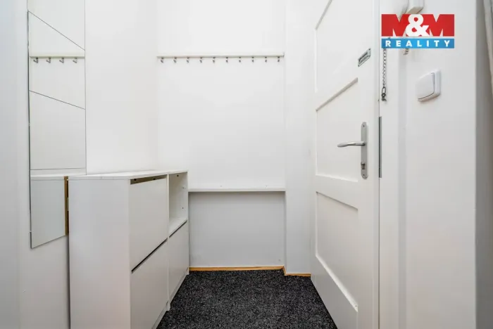 Prodej bytu 2+kk, Praha - Bubeneč, M. J. Lermontova, 43 m2