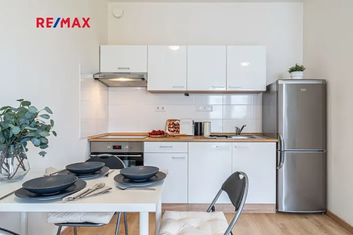 Pronájem bytu 2+kk, Brno, Listnatá, 45 m2