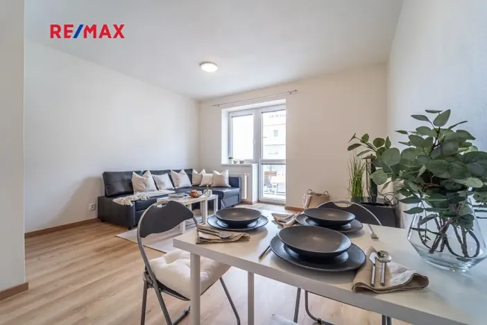 Pronájem bytu 2+kk, Brno, Listnatá, 45 m2