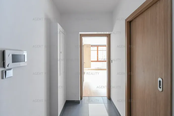 Pronájem bytu 3+kk, Praha - Břevnov, Za Strahovem, 56 m2