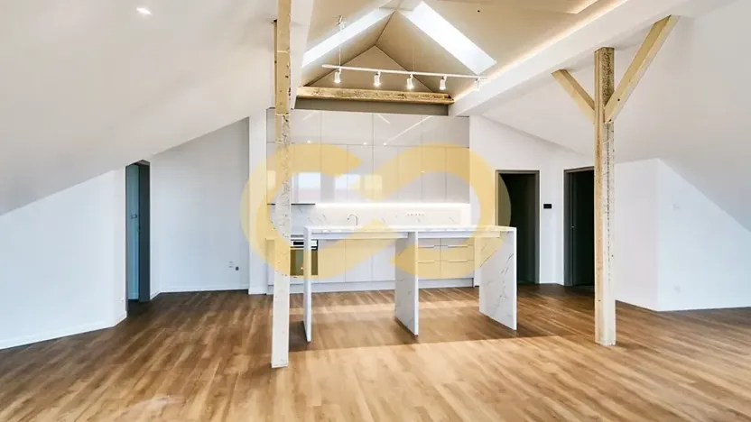 Pronájem bytu 2+kk, Písek, Alšovo nám., 146 m2