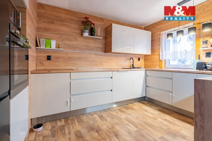 Prodej rodinného domu, Jihlava, Lidická kolonie, 265 m2