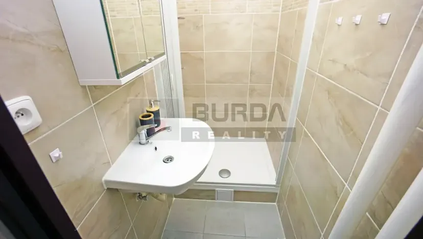 Pronájem bytu 1+kk, Neratovice, 28 m2