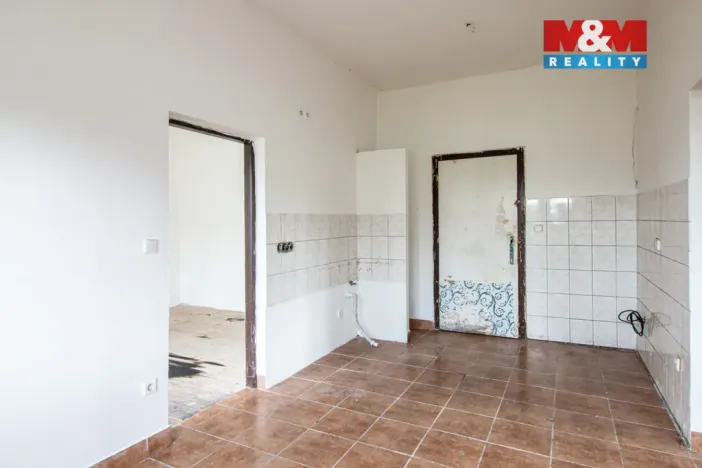 Prodej bytu 2+1, Újezd pod Troskami, 65 m2