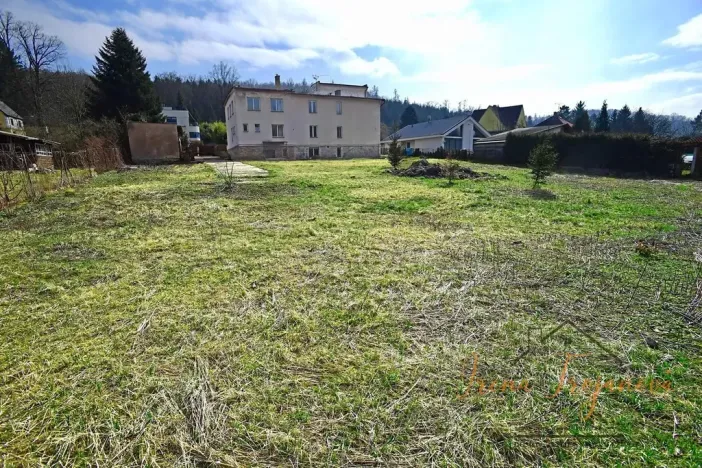 Prodej komerční nemovitosti, Lštění, Míru, 1933 m2