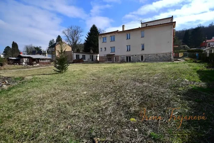 Prodej komerční nemovitosti, Lštění, Míru, 1933 m2