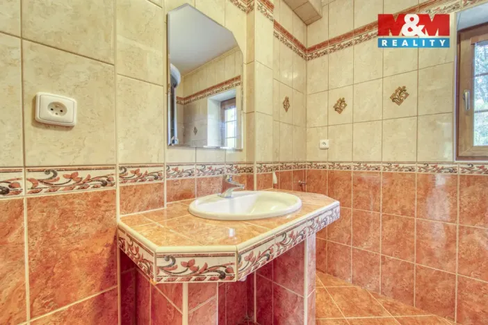 Prodej rodinného domu, Zlatá Koruna, 154 m2