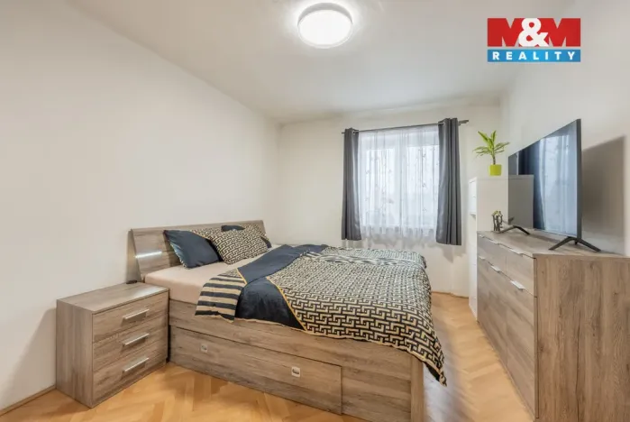 Prodej bytu 3+1, Hostivice, Školská, 61 m2