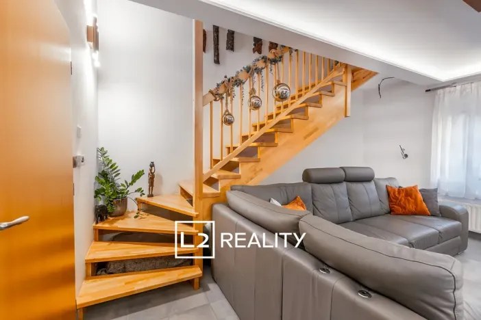 Prodej rodinného domu, Jenštejn, Zlatnická, 125 m2