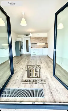 Pronájem bytu 1+kk, Praha - Hloubětín, 32 m2