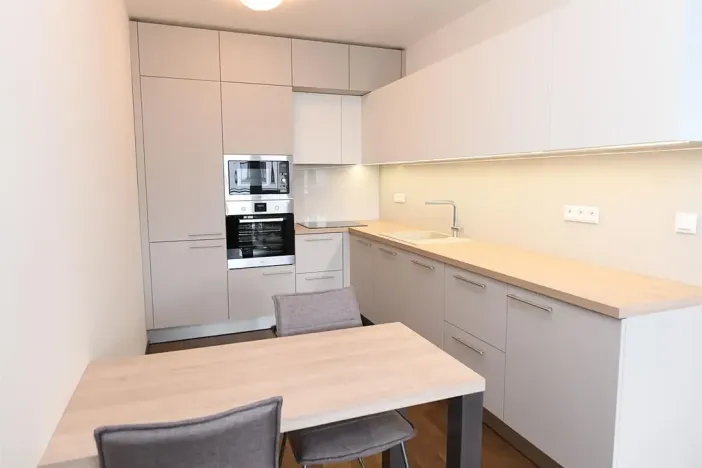 Pronájem bytu 2+kk, Praha - Jinonice, Pod stolovou horou, 54 m2