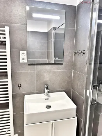 Pronájem bytu 1+kk, Kladno, Štěpána Rautenstraucha, 31 m2