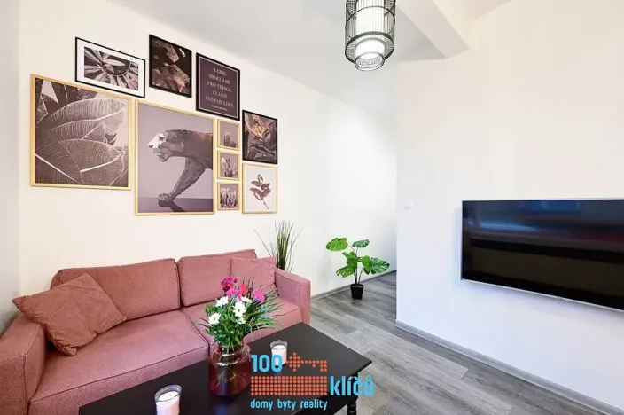 Prodej bytu 1+kk, Praha - Motol, Podhorská, 30 m2