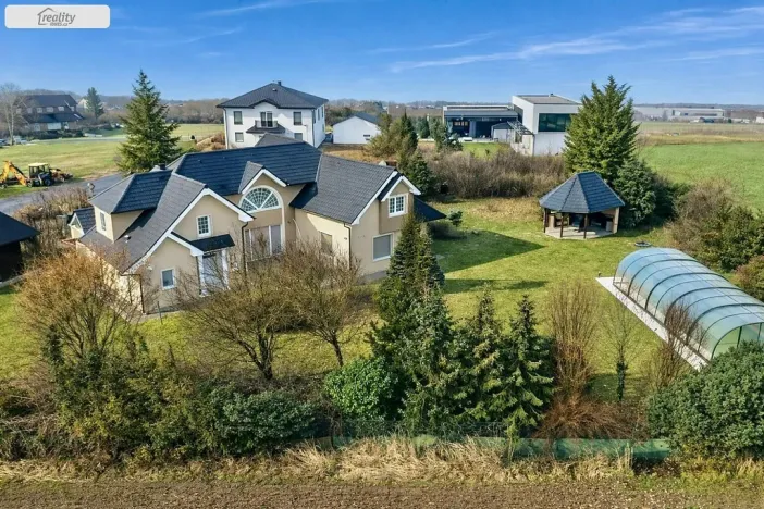 Pronájem rodinného domu, Jesenice - Zdiměřice, Skřivanová, 345 m2