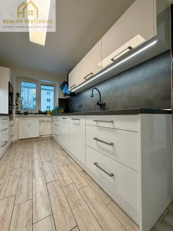 Pronájem bytu 2+1, Pardubice, Jiránkova, 63 m2