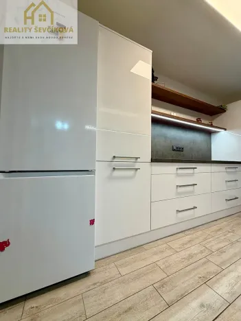 Pronájem bytu 2+1, Pardubice, Jiránkova, 63 m2