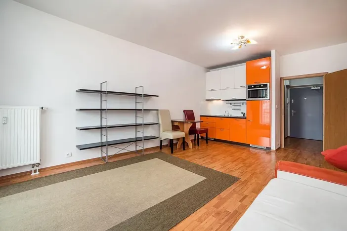 Pronájem bytu 1+kk, Praha - Záběhlice, Na Slatince, 30 m2